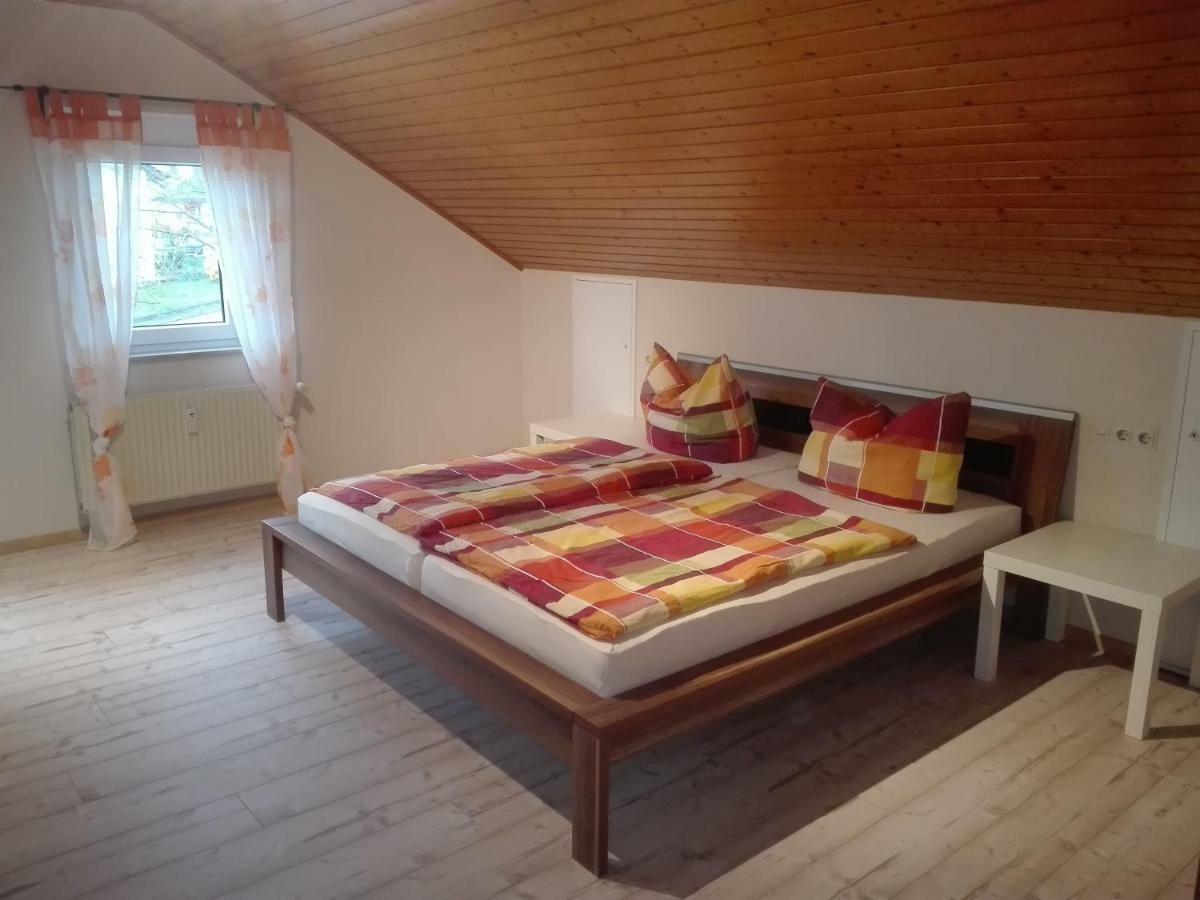Obere Ferienwohnung Asshoff Zwischen Odenwald, Taubertal Und Bauland Berolzheim Bagian luar foto